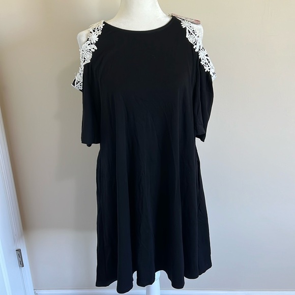 NWT, Large Aoxwomen Cold Shoulder Crewneck Pullover Mini Dress with Pockets. - Picture 1 of 12